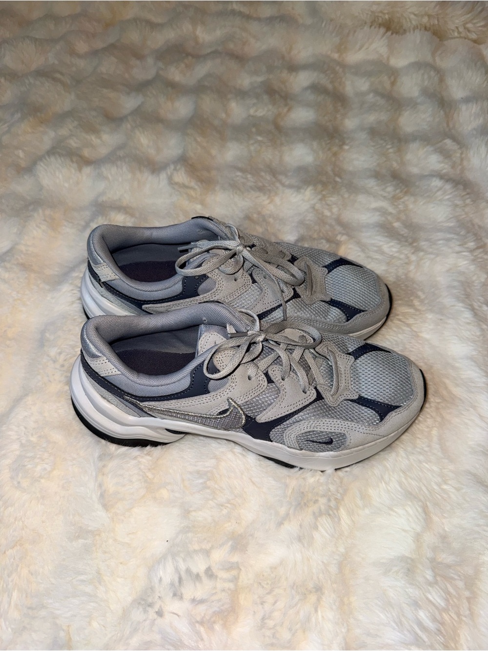 Nike Women's Gray and Black Athletic Sneakers